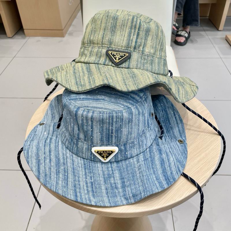 Prada hat 050304